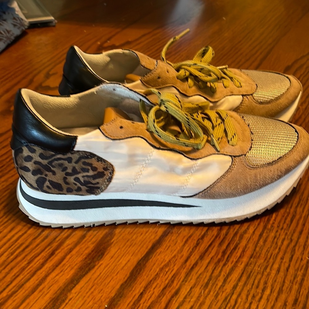 Shu Shop Ladies 8.5